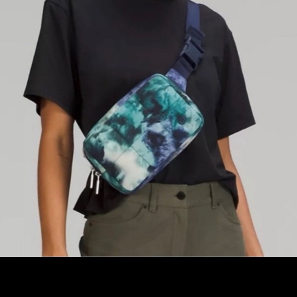 Lululemon Athletica Green Tie-Dye Crossbody Bag